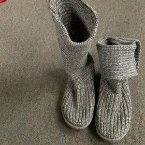 Authentic Ugg boots gray classic cardy